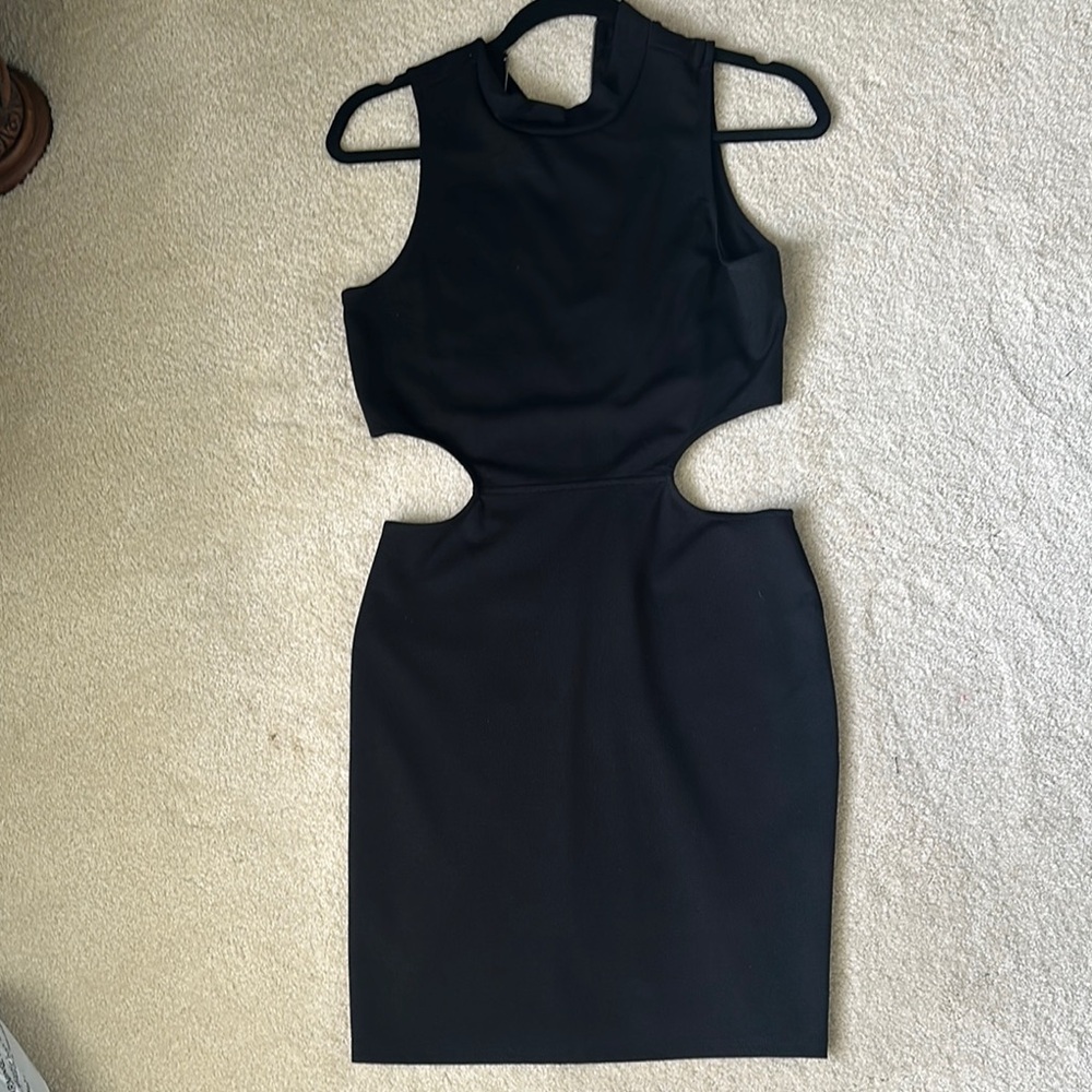 Forever 21 Black Sleeveless Halter Bodycon Dress